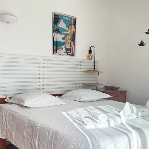 hotel-la-bastide-chambre-double-balcon-cote-mer-4-1.jpg